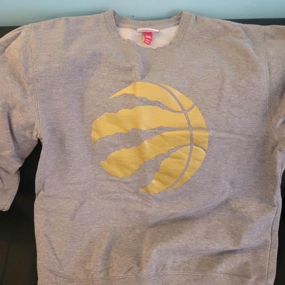 Mitchell & Ness Sweaters - NWOT Toronto Raptors sweatshirt